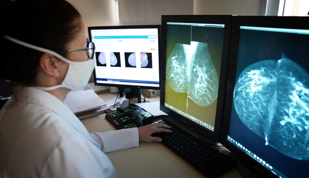 Tecnologia da Pixeon, implementada pelo Hospital de Amor gera economia que se reverte em mais exames, mais laudos e mais tratamento para mulheres que dependem da rede pública. (Foto: Divulgação)